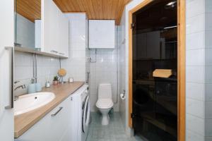 Downtown Oulu 2BR, Sauna & Sea View Balcony