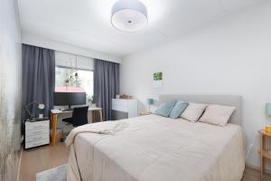 Downtown Oulu 2BR, Sauna & Sea View Balcony