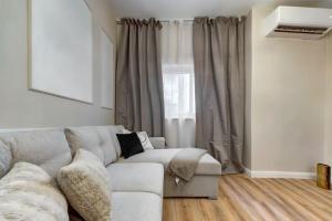 Central 3BR Escape Walk to Everything