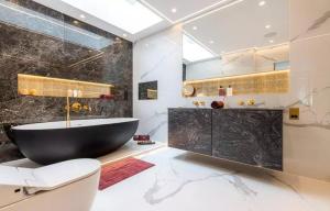Four bedroom apartment in Central London