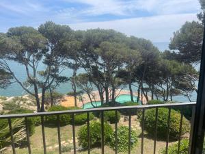 Holiday Dúplex Cap Sa Sal at the edge of the sea