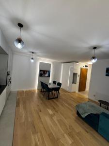 Monarch Luxury Apartment