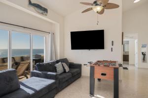 Las Palmas 4BR 4BA Penthouse OV 701