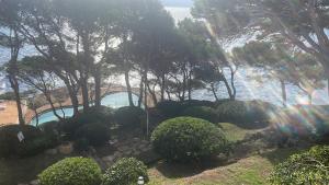 Holiday Dúplex Cap Sa Sal at the edge of the sea