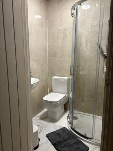 Comfy Stylish Loft room Wembley Stadium 6 minutes away