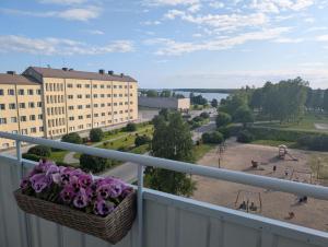 Beautiful apartment with seaview! Top 7th floor Free parking!