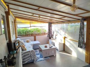 mobil home 4-6 places six fours les plages