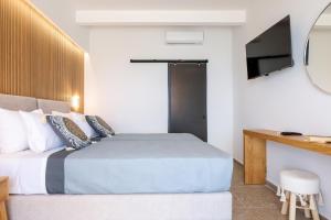 Kostas Beachfront Suite