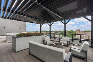 W603 Luxury 2 Bedroom Top Floor Condo In DT Minneapolis, Minutes From Minneapolis Convention Center & US Bank Arena