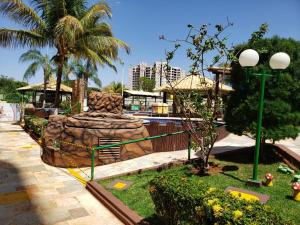 Apartamento - Suíte com varanda - Thermas Place - Caldas Novas - 5 pessoas