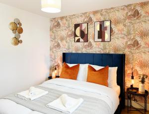 Exclusive Last-Minute Offer l Stylish 2-Bed Apartment for 6 Guests l Great Rates l Hofin Stays Short Lets & Serviced Accommodation