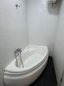 Amazing Sea Front 2 bedroom apartment in St Julians