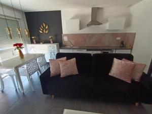 Maisons de vacances Cocon romantique avec jacuzzi exterieur : photos des chambres