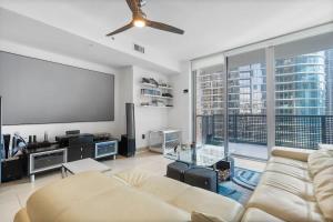 Brickell LuxePad 1BED 1BATH with Pool, Gym, Sauna, Grills, Cinema Projector