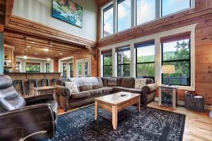 Smoky Summit Paradise