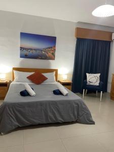 Spacious Bugibba Seafront Villa Free Parking & WiFi