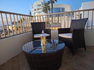 Spacious Bugibba Seafront Villa Free Parking & WiFi