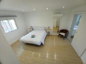 Countryside villa & private Covered Pool