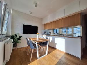 Apartament Widokowa 13-stka z widokiem na Stadion Śląski i Park Śląski, 13 piętro, parking podziemny free