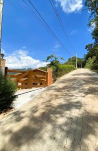 Casa em Santo A do Pinhal, vizinha à Campos do Jordão