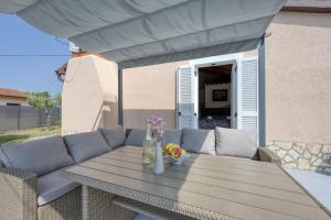 Romantic Studio Apartment with Private Pool