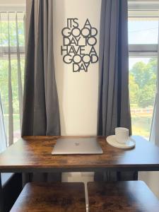 The Luxury Snug - A Charming Modern Luxury 2-Bed Flat with Parkview - Free Parking