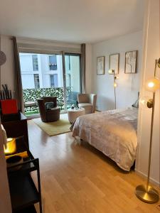 Stylish Studio w Balcony in 16th - Eiffel Tower