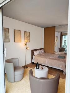 Stylish Studio w Balcony in 16th - Eiffel Tower