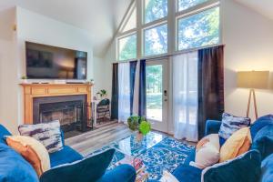 Golf and Hike Home with Resort Perks in Hedgesville