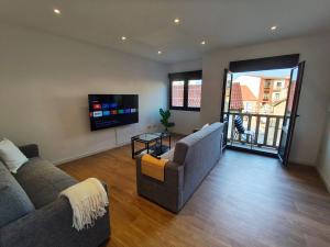 Amplio Apartamento nuevo en el centro de Muxía - Balcón - Cama King Size - TV 65pulgadas - 4hvězdičkové hotely ve městě Muxia