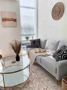 Amazing Rooftop View in heart of Seattle - Townhome with WiFi, AC