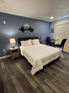 #9 Lakeside Location Beach Access View BalconyDog