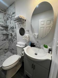 #9 Lakeside Location Beach Access View BalconyDog