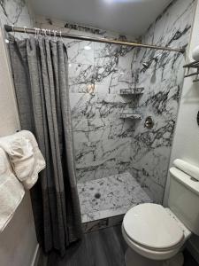 #9 Lakeside Location Beach Access View BalconyDog