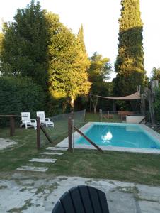 Casa con piscina en City Bell