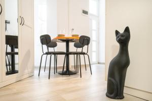 City Park Harmony Studio Heroes Sq AC, Smart TV