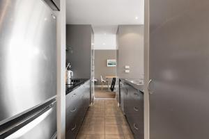 At Home on Hallenstein, entire 3 bedroom townhouse