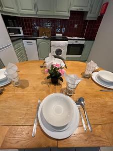 Waterlane Apartments