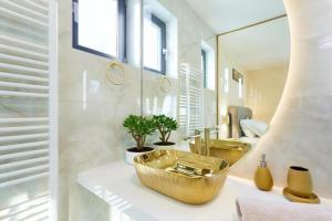 Family friendly house with a swimming pool Karlovac - 22371