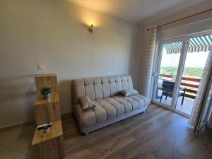 Apartments with parking space Palit, Rab - 24756