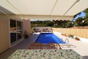 Family friendly house with a swimming pool Rukavac, Vis - 24700