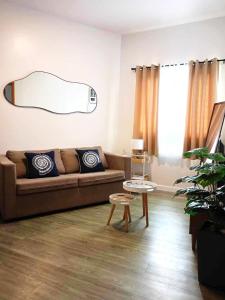 Cozy 1-BR Condo in Antara Residences