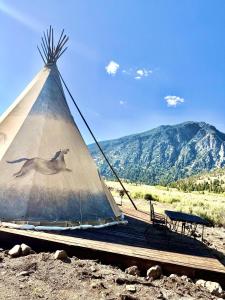 Gorgeous Wild Horse Tipi Near West Yellowstone