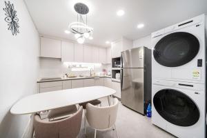 Ulsan You and Dodong Gil Dokchae Pension