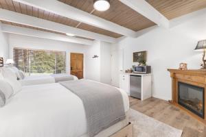 Camp Nelson Lodge Room 2