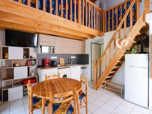 Pavillon T2 Mezzanine Climatisé avec Terrasse Spacieuse - FR-1-409-286