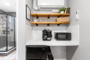 The Belle Sequoia Motel RM9