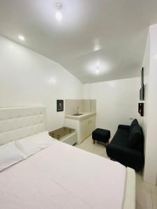 Fully Furnished Studio Type Room with Parking Near Splash Island, Enchanted Kingdom, and Southwoods for Rent Can be long term or short term