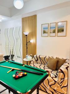 Azure Beach View with Balcony PS4 Billiards