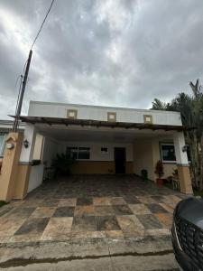 Casa residencial en playa Herradura